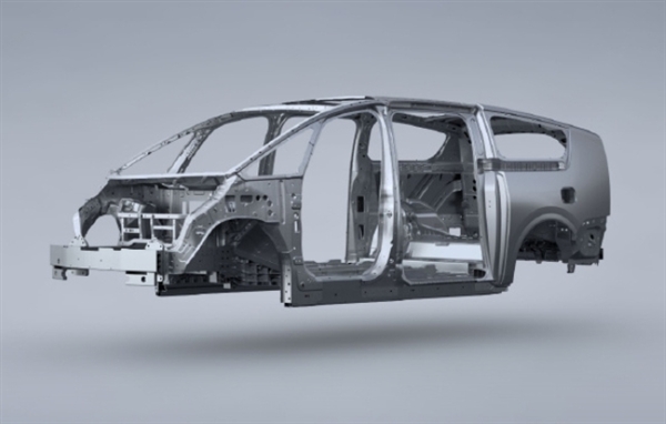 理想称MEGA的白车身设计比高铁要难得多：铝合金用量达44.5%
